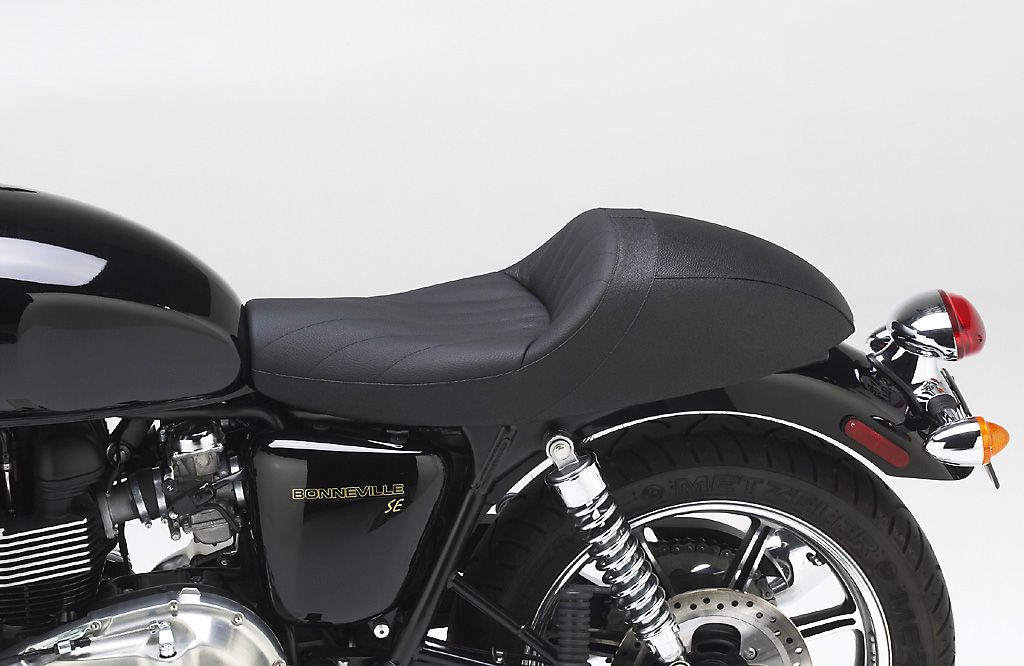 Wanted! Thruxton/Bonneville Gas Tank Cover with Union Jack in